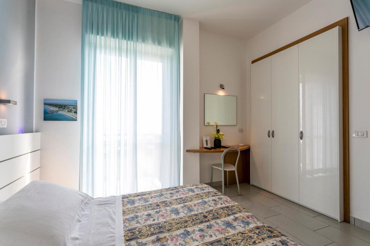 Hotel Baya - In Centro, Sul Mare Milano Marittima Buitenkant foto