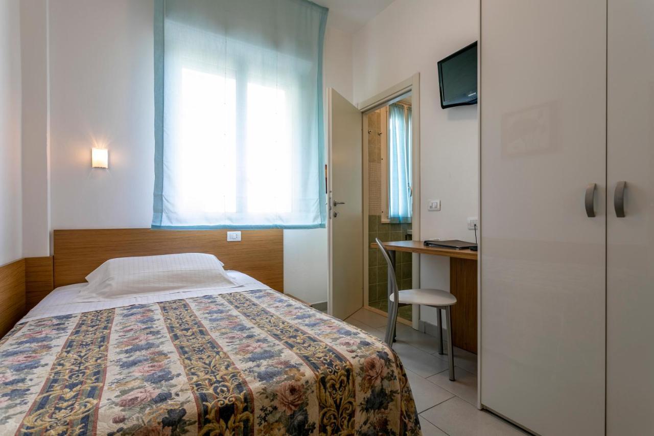 Hotel Baya - In Centro, Sul Mare Milano Marittima Buitenkant foto