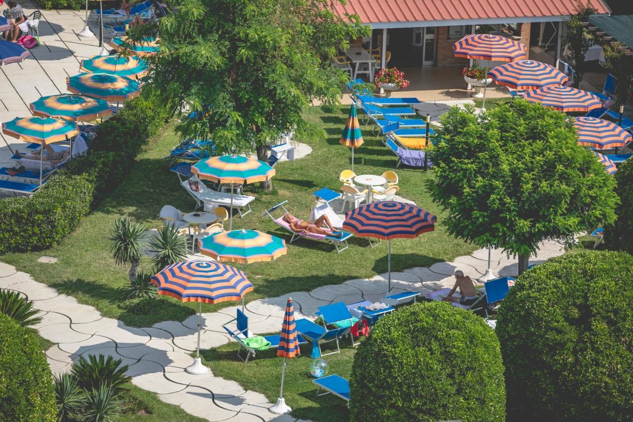Hotel Baya - In Centro, Sul Mare Milano Marittima Buitenkant foto