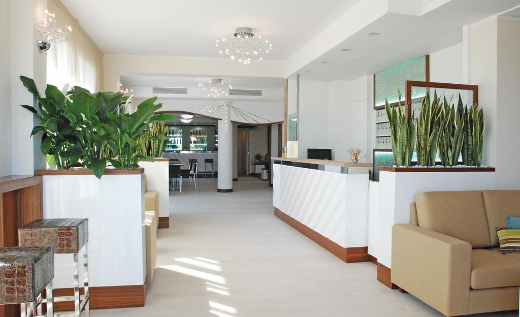 Hotel Baya - In Centro, Sul Mare Milano Marittima Buitenkant foto