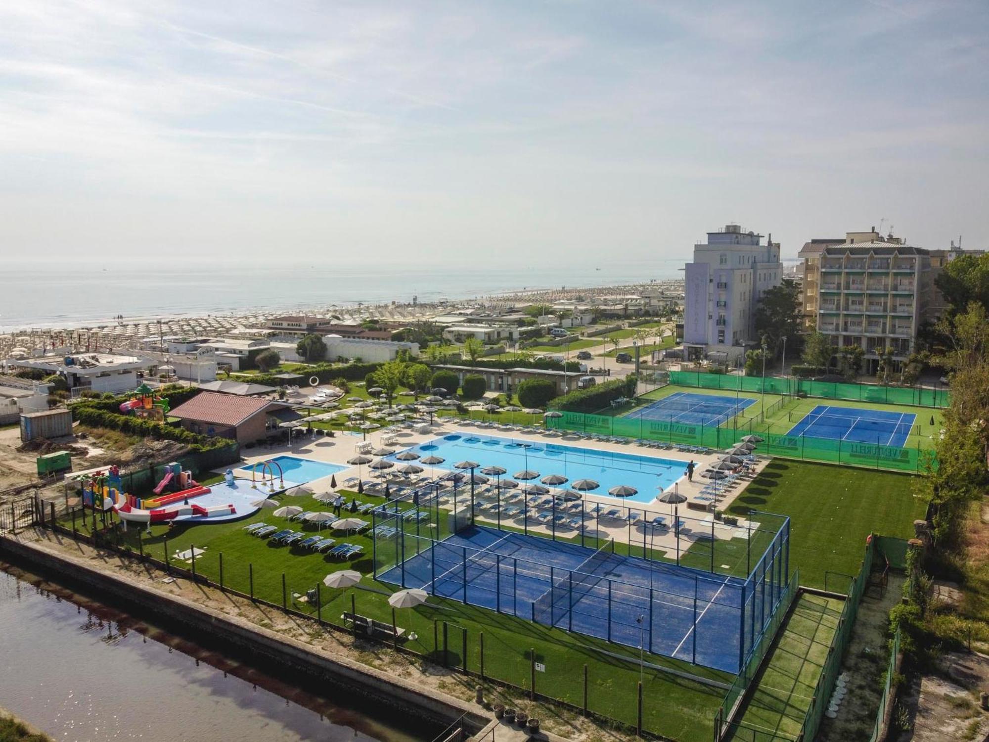 Hotel Baya - In Centro, Sul Mare Milano Marittima Buitenkant foto