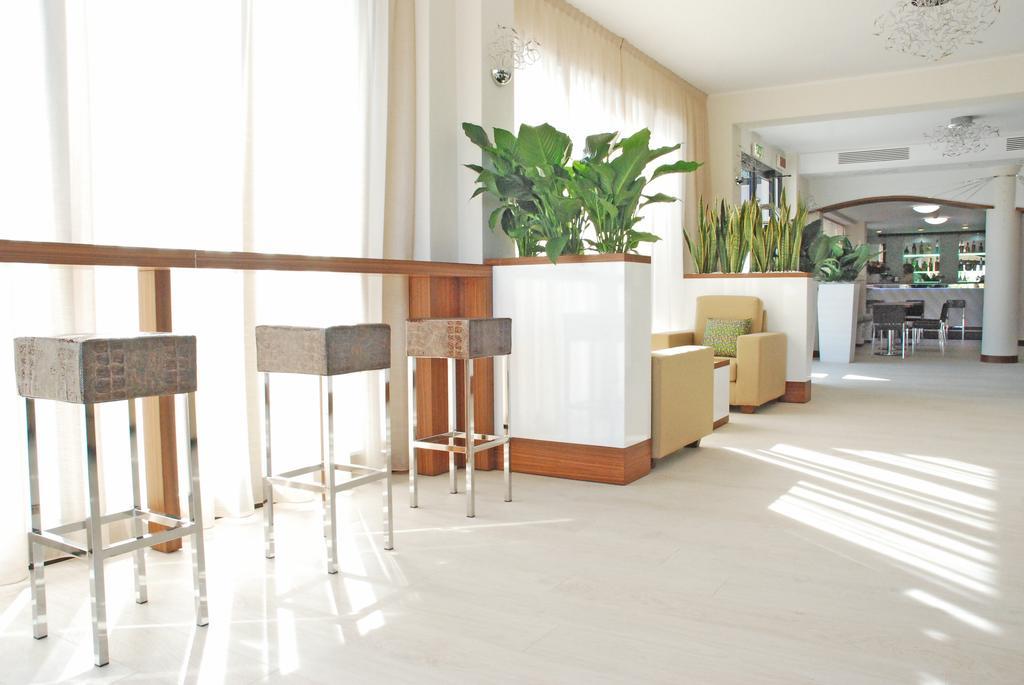 Hotel Baya - In Centro, Sul Mare Milano Marittima Buitenkant foto