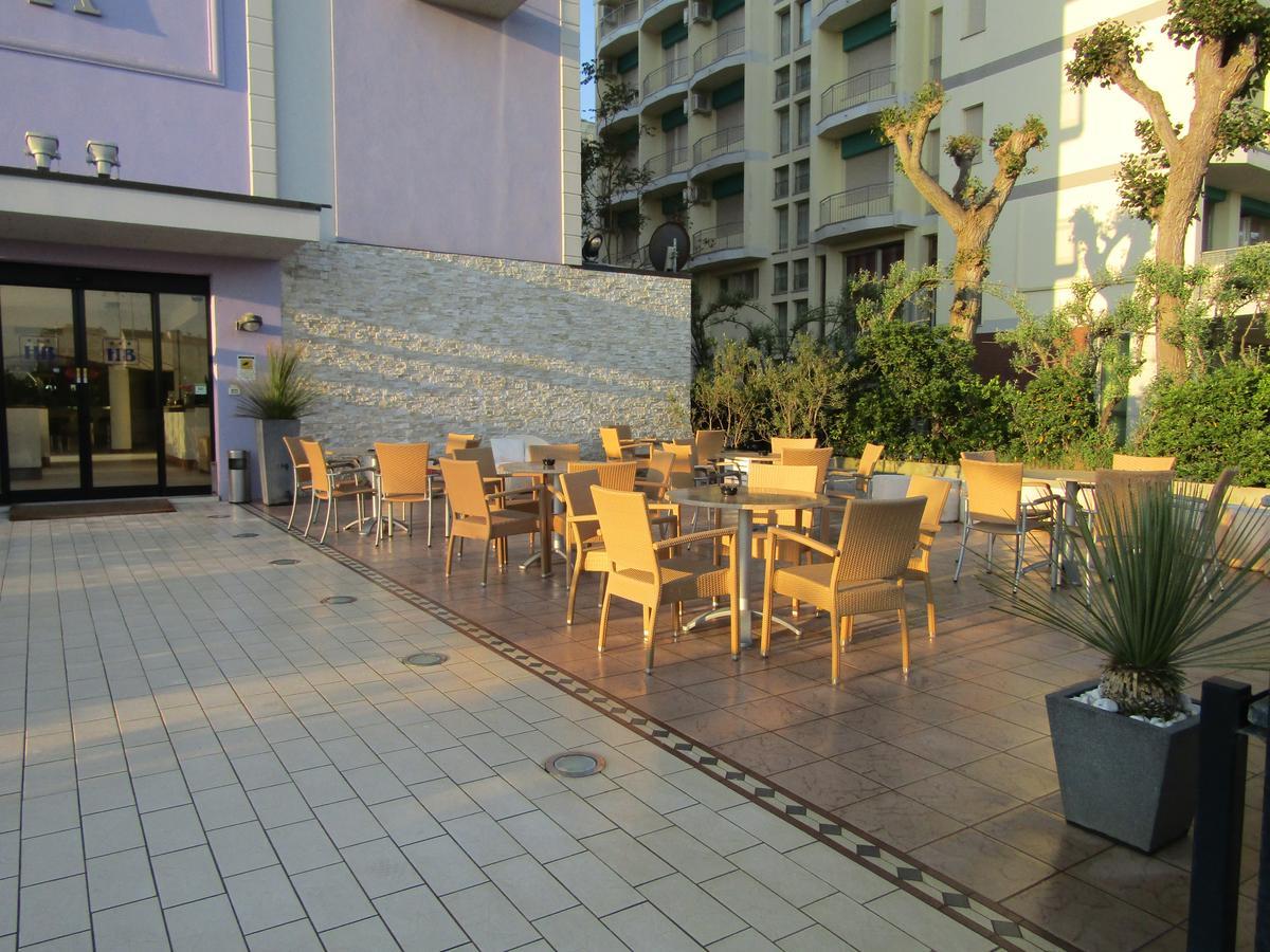Hotel Baya - In Centro, Sul Mare Milano Marittima Buitenkant foto